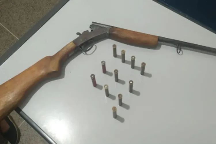 Cippa apreende arma de fogo, aves silvestres e apetrechos de caça em Riacho de Santana