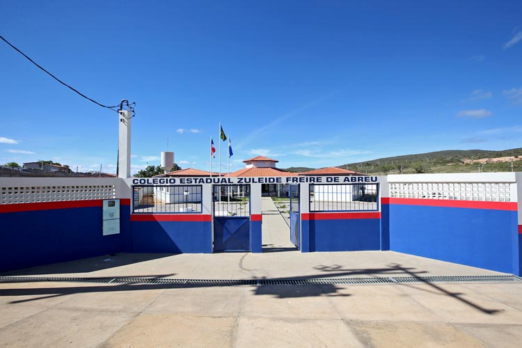 Rui Costa inaugura escola e anuncia recuperação de rodovia em Jacaraci