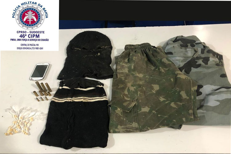 Homem com mandado de prisão em aberto foge após confronto com a polícia em Rio de Contas