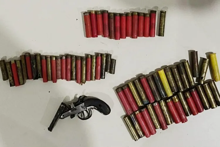 77ª CIPM apreende arma de fogo e munições em Vitória da Conquista