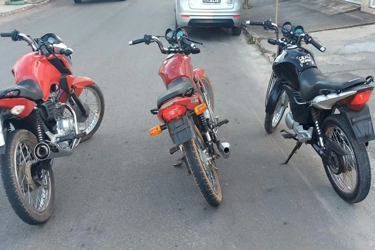 24º BPM apreende motos após desordem e manobras perigosas em Ituaçu