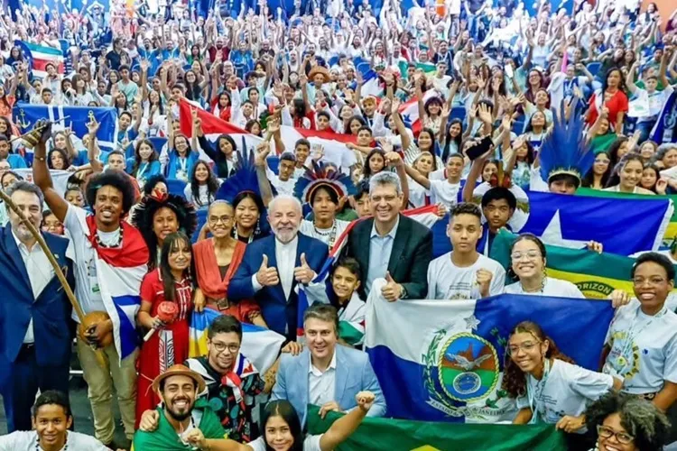 Estudante de Paramirim participa de agenda sobre sustentabilidade com Lula