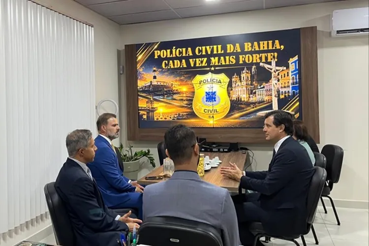 Procurador de Justiça visita Polícia Civil em Vitória da Conquista para alinhar combate ao crime organizado