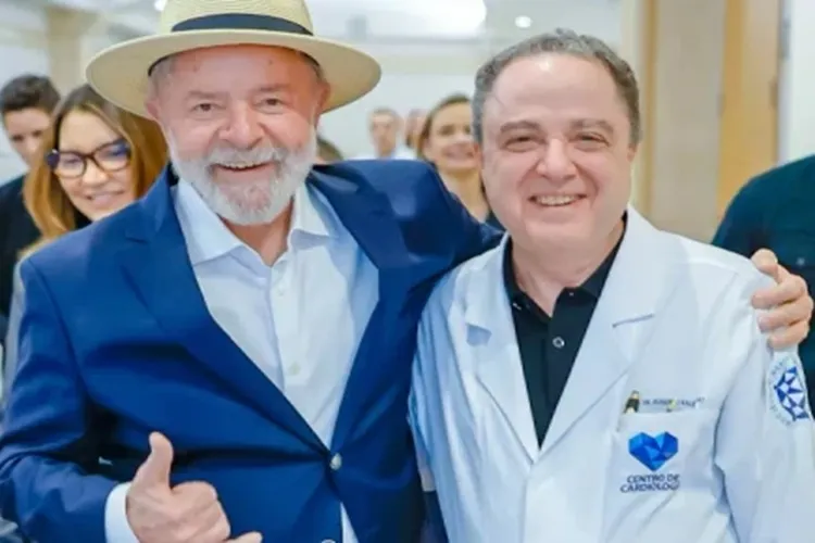 Médico particular de Lula ficou de plantão durante eleição após vidente prever infarto e morte