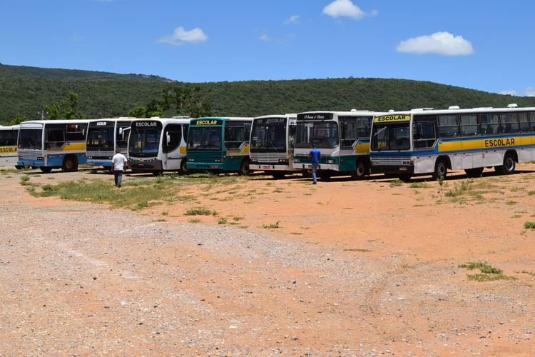 Transporte público escolar poderá ser interrompido na próxima semana em Brumado