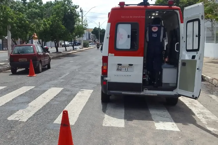 Idoso atropela adolescente de 15 anos em cima da faixa de pedestres em Guanambi