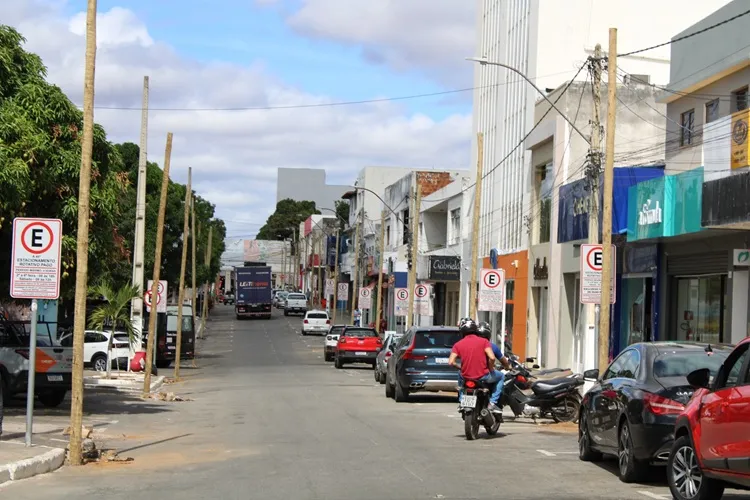 Brumado: Prefeitura inicia ornamentação para celebrações dos festejos juninos