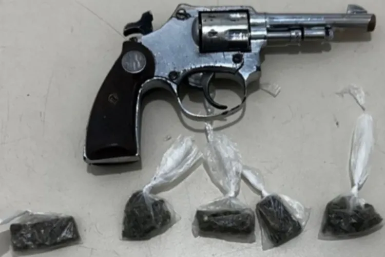 Cipe Sudoeste apreende arma de fogo e entorpecentes em Vitória da Conquista