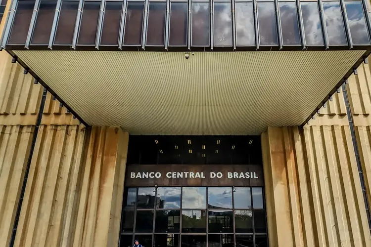 Contas públicas têm superávit de R$ 3,6 bilhões em março