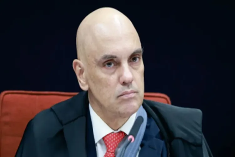 Alexandre de Moraes decide não prender Jair Bolsonaro