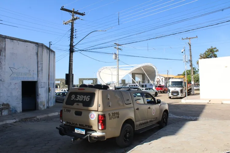 Carinhanha: Homem com mandado por roubo é preso e oferece R$ 150 mil para subornar PMs