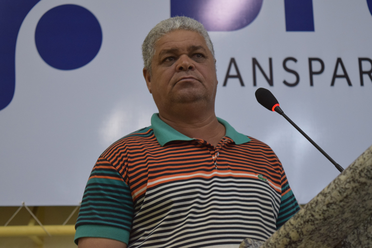 Brumado: Líderes comunitários protestam na Câmara Municipal contra taxa de energia de bombas d?águas