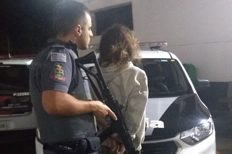 Pai de 19 anos é preso suspeito de torturar e matar a filha de um mês e 20 dias