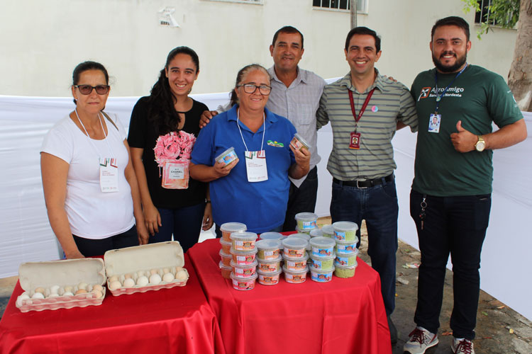 Empreendedorismo cresce no interior de Malhada de Pedras com produção de temperos e aviários