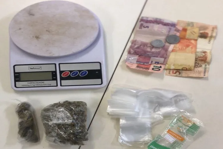 Apontado como chefe do tráfico de drogas é preso em bar na zona rural de Caetité