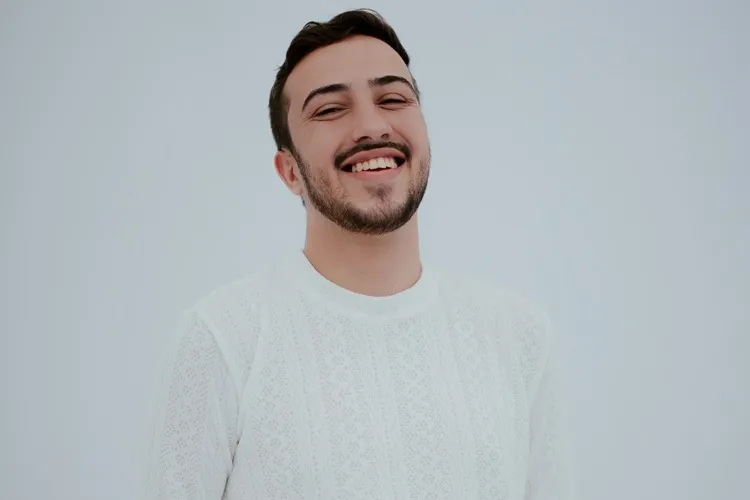 Escritor Gustavo Anjos lançará antologia na cidade de Caetité