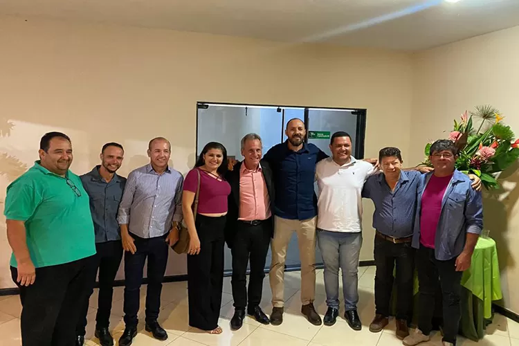 Presidente da Faeb visita Dom Basílio para fortalecer agricultura familiar e cultivo frutífero