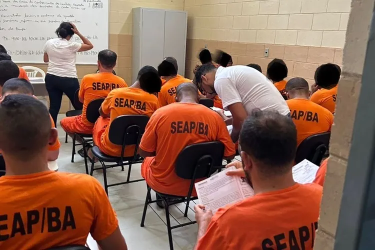 Internos do Conjunto Penal de Brumado estudam e alcançam excelentes notas no Enem