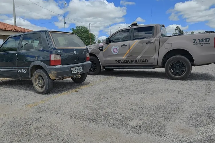 2ª CIPRv apreende veículo com restrição de circulação em Tanhaçu