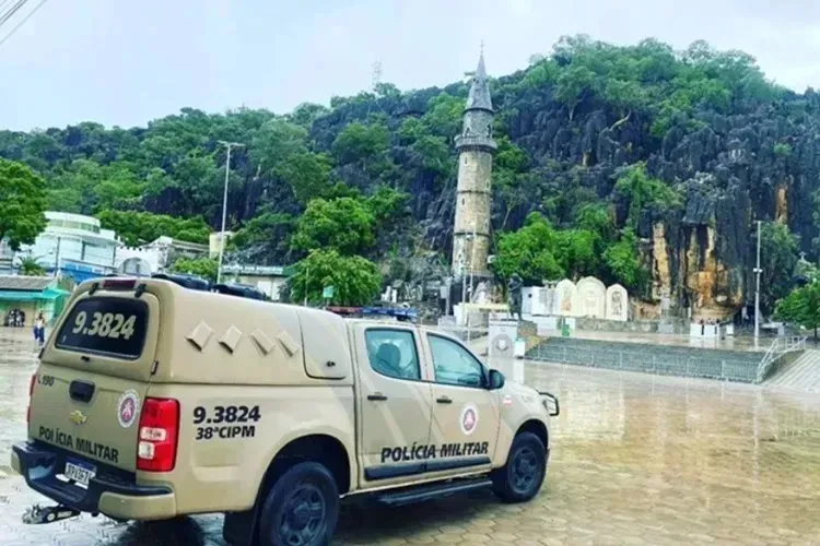 Homem é preso em Bom Jesus da Lapa por cárcere privado e violência doméstica