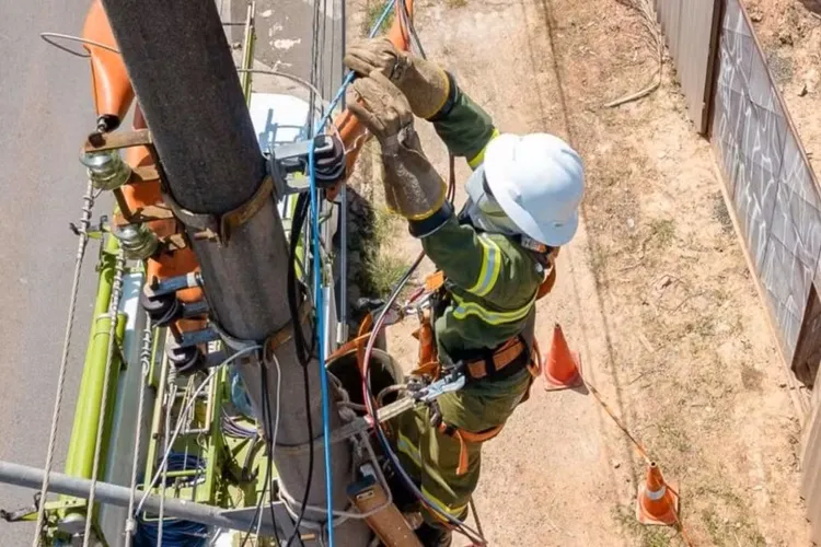 Aneel aplica multa de R$ 82,7 milhões à Neoenergia Coelba por irregularidades