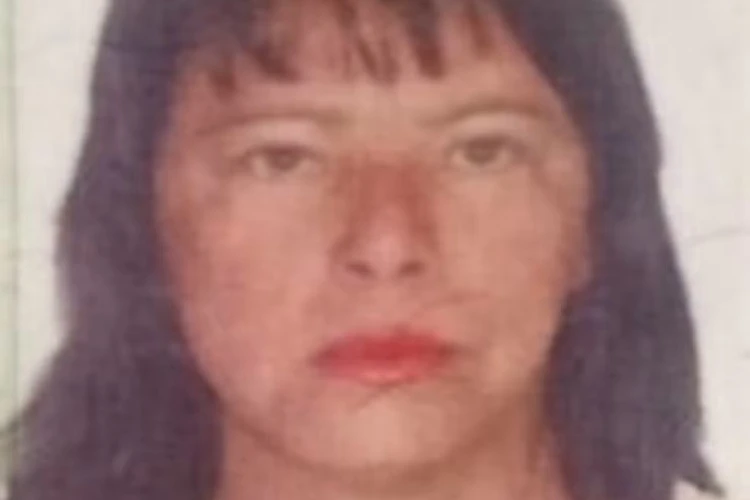 Mulher trans tem mãos e boca amarradas e é morta a tiros em Santo Estevão