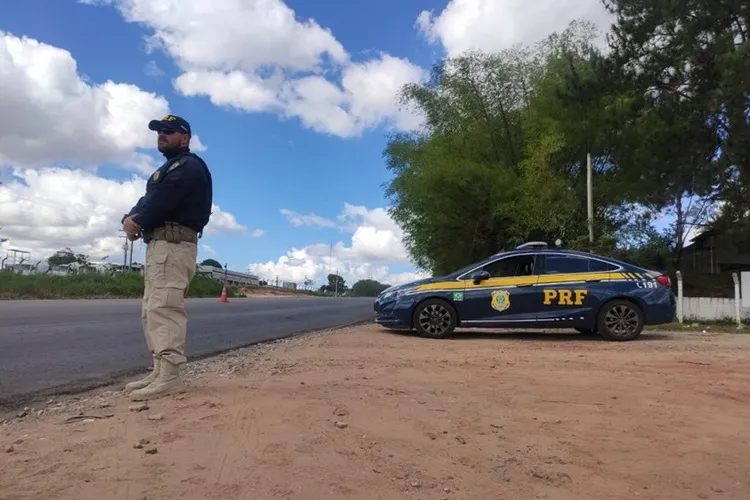 Jaguaquara: PRF localiza homem desaparecido desorientado na BR-116