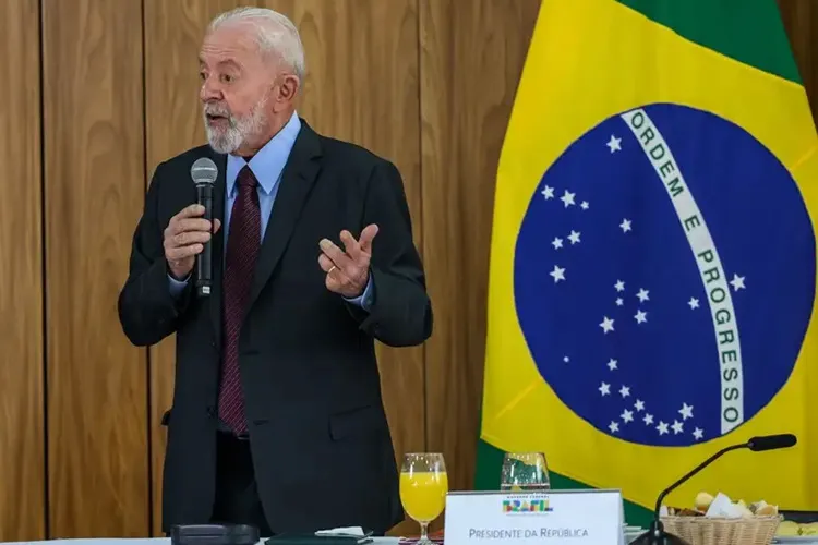 Lula aposta que economia em 2024 crescerá mais do que o previsto