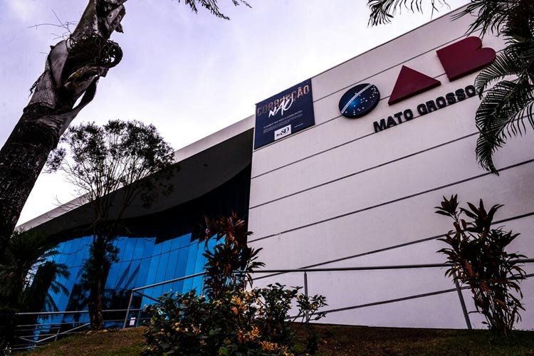 Criminosos tentam queimar processos na OAB em Cuiabá