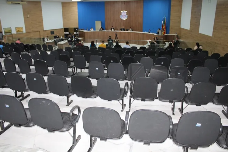 Câmara de Brumado vota 7 projetos e 7 indicações na sessão desta segunda (14)