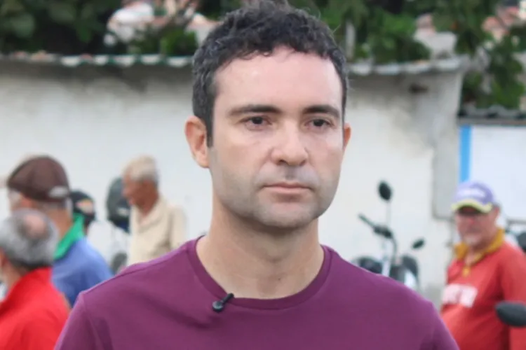 Prefeito de Brumado consegue liminar para remover vídeos manipulados por IA no Instagram