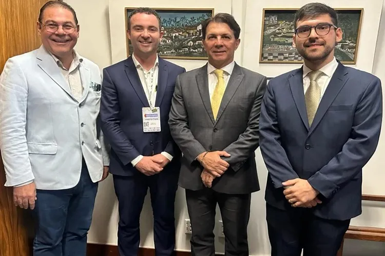 Arthur Maia fortalece parceria com Fabrício Abrantes para mais recursos para Brumado