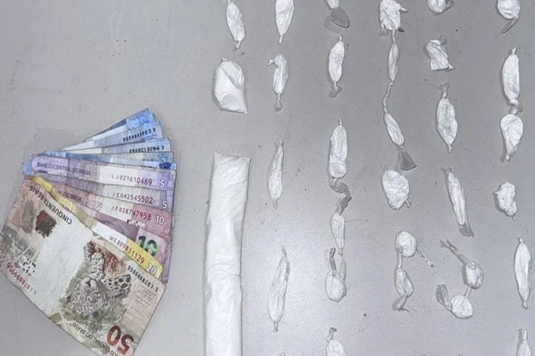 80ª CIPM prende dois indivíduos com drogas durante rondas na cidade de Tremedal