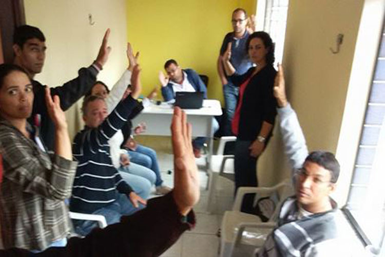 Sem acordo, professores de Barra da Estiva entram em greve por tempo indeterminado