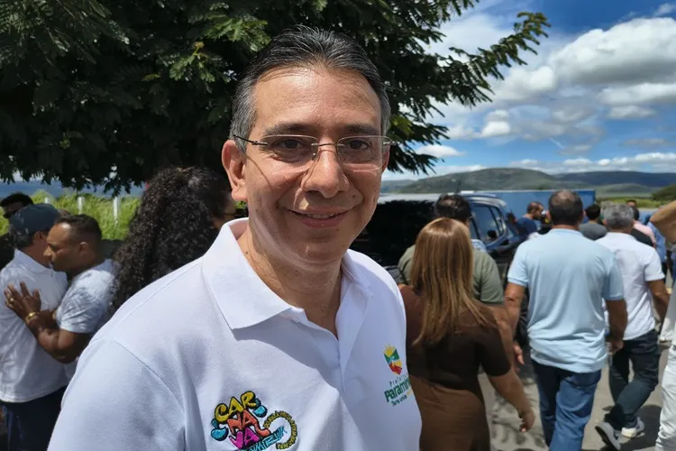 Paramirim: Prefeito recepciona governador e exalta ações do Estado no município 