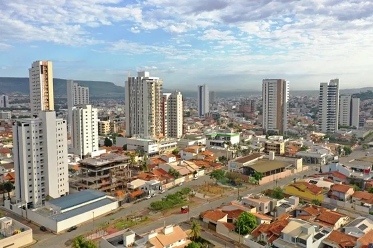 Adolescente de 14 anos grávida é esfaqueada oito vezes em Barreiras