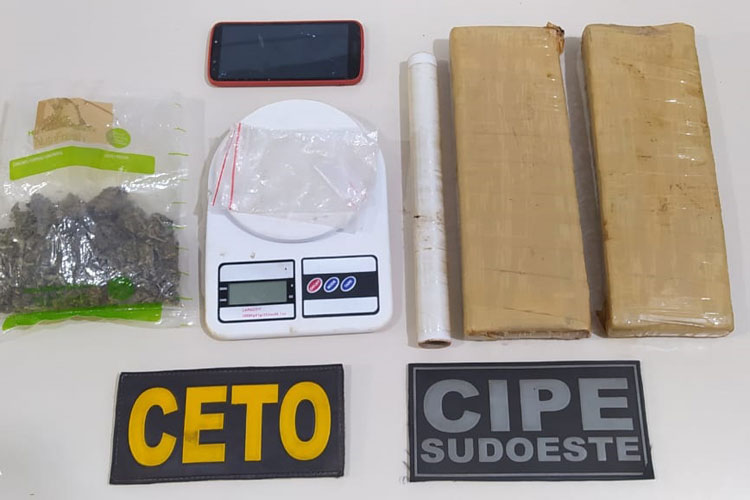 17º BPM e Cipe Sudoeste apreendem 2 kg de maconha e prendem traficante em Guanambi