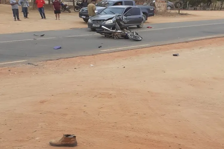 Motociclista sofre fraturas graves após acidente na BR-122, em Caetité