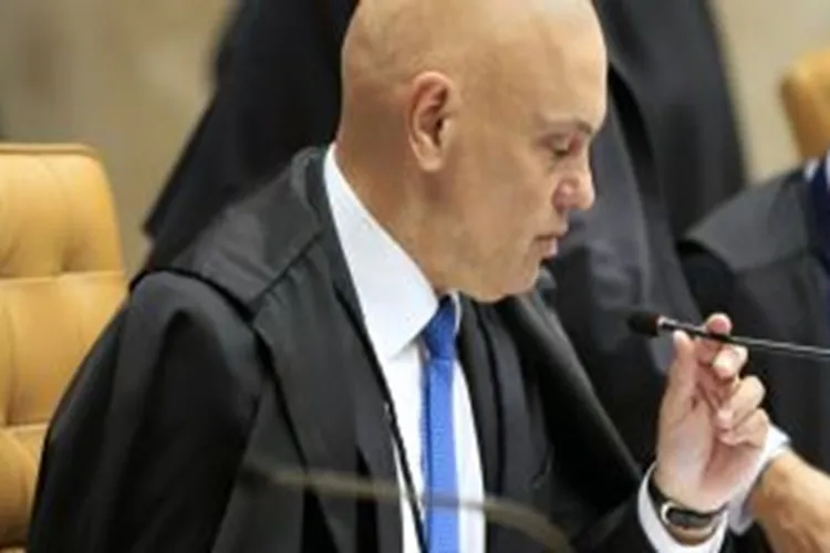 Alexandre de Moraes propõe 1ª absolvição de acusado por participação no 8 de janeiro