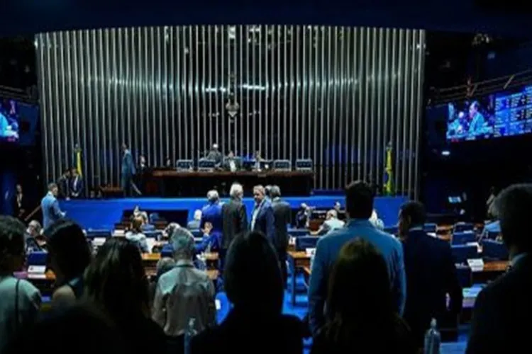 Senado aprova PEC que inclui guarda municipal na segurança pública