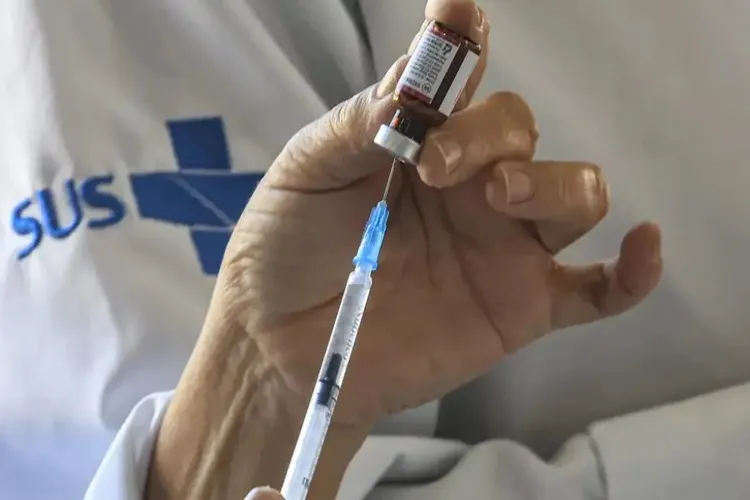 Anvisa amplia uso de vacina para bebês a partir de 6 semanas contra meningite