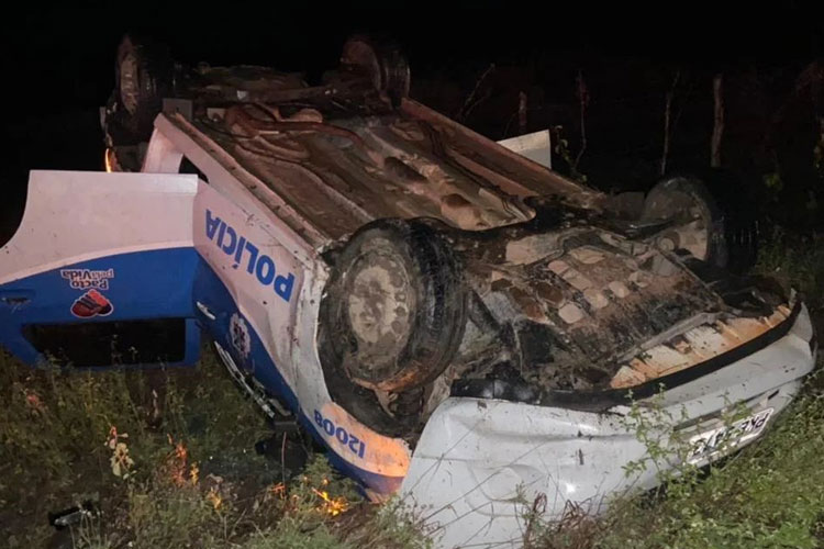 Brumado: Delegado perde controle da direção e capota viatura na BR-030