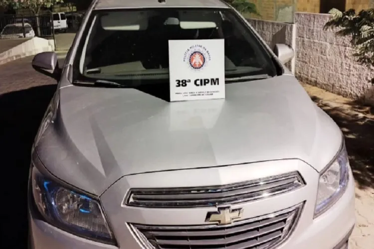 Homem é detido acusado de cárcere privado e furto de veículo em Bom Jesus da Lapa