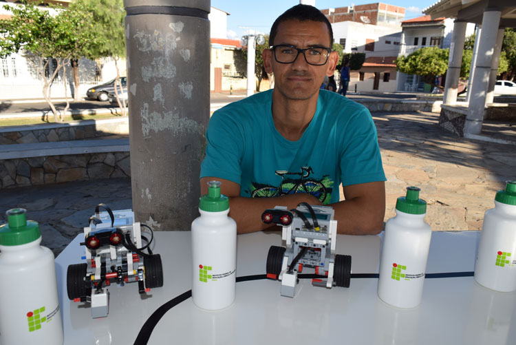 Robôs vão auxiliar aulas de informática no Ifba de Brumado