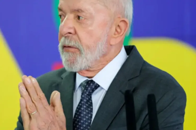 Dois em cada três brasileiros defendem que Lula não concorra em 2026