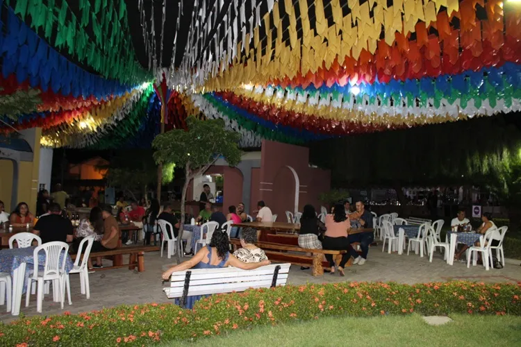 Macaúbas confirma legado como escola de São João