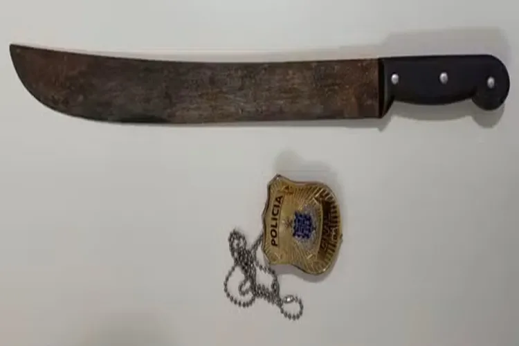 Duas crianças ficam feridas ao defender a mãe de ataque com facão em Santa Bárbara