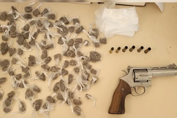 Homem morre em confronto e Cipe Sudoeste apreende drogas e arma em Carinhanha