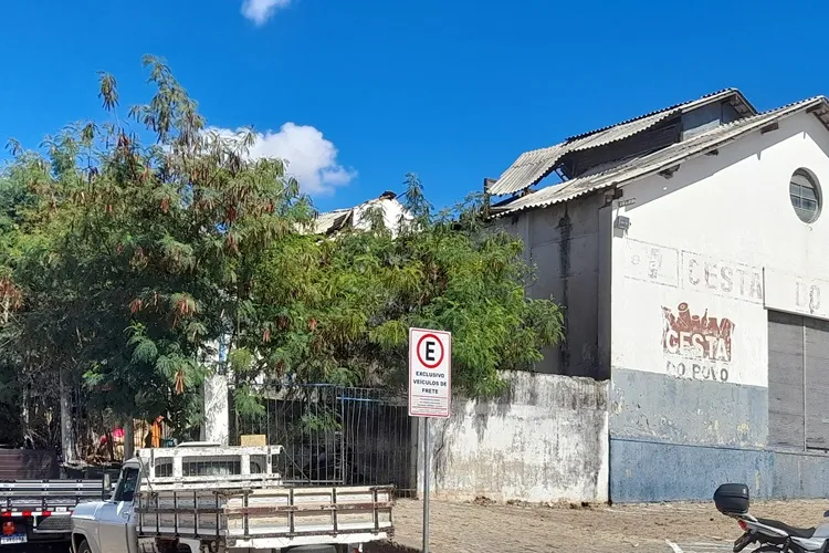 Brumado: Prédio da antiga Cesta do Povo utilizado para práticas libidinosas e uso de drogas