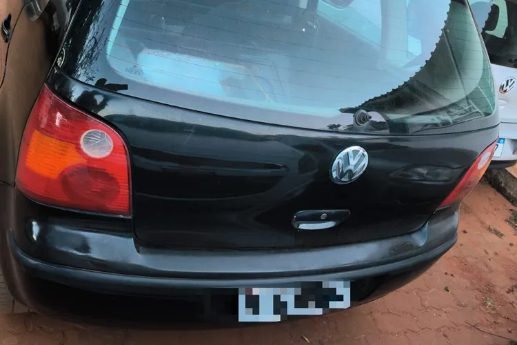 94ª CIPM recupera carro roubado após flagrar veículo circulando sem placa em Caetité